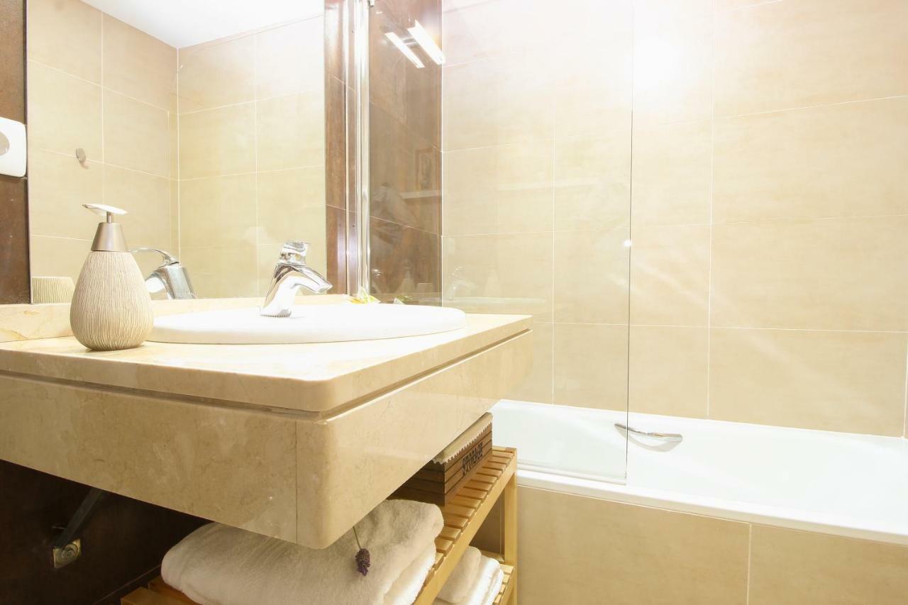 Apartamento San Julian เซบีญา ภายนอก รูปภาพ