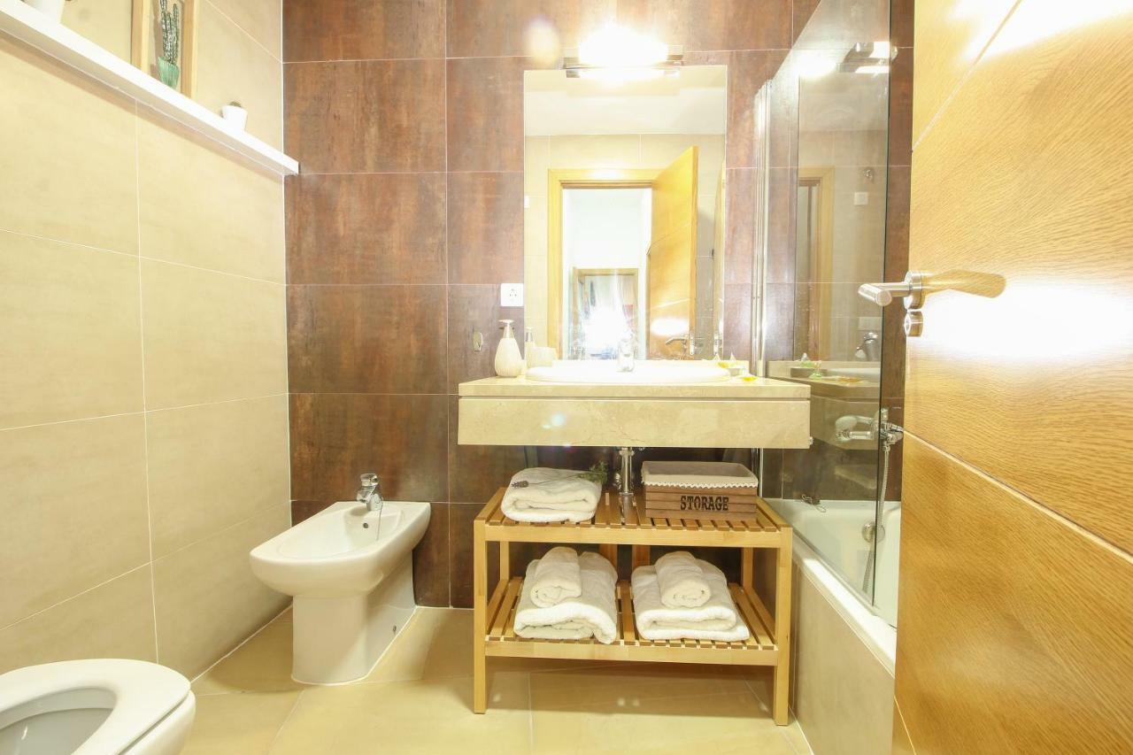 Apartamento San Julian เซบีญา ภายนอก รูปภาพ