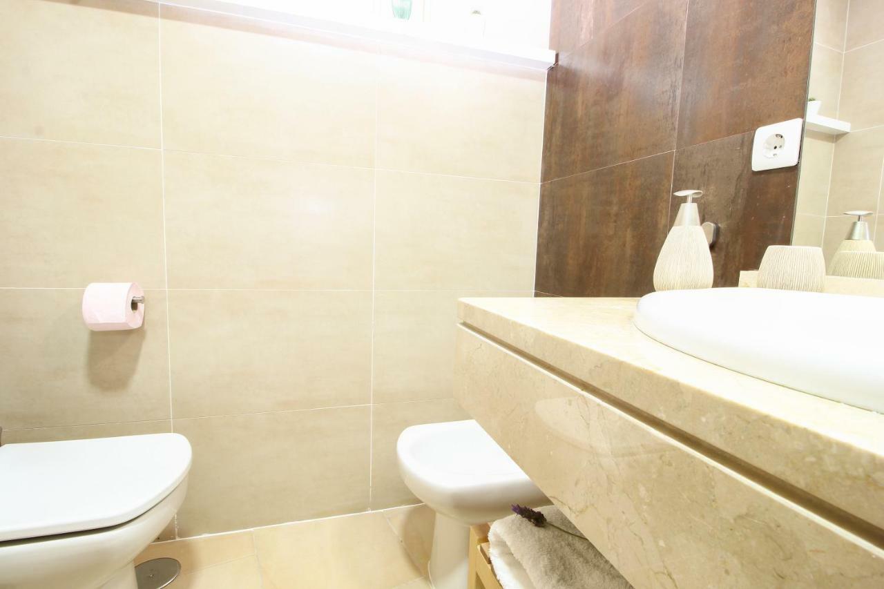 Apartamento San Julian เซบีญา ภายนอก รูปภาพ