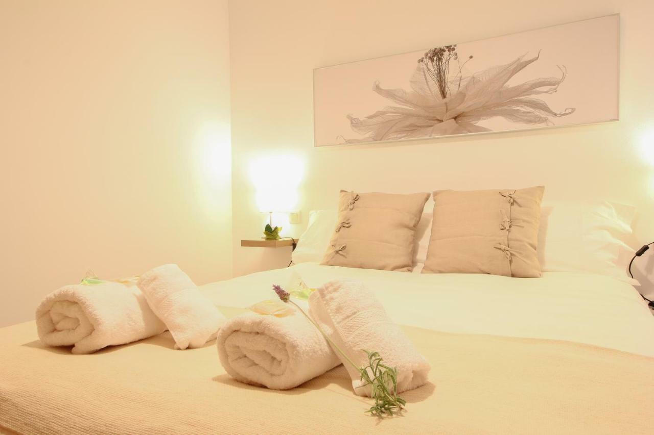 Apartamento San Julian เซบีญา ภายนอก รูปภาพ