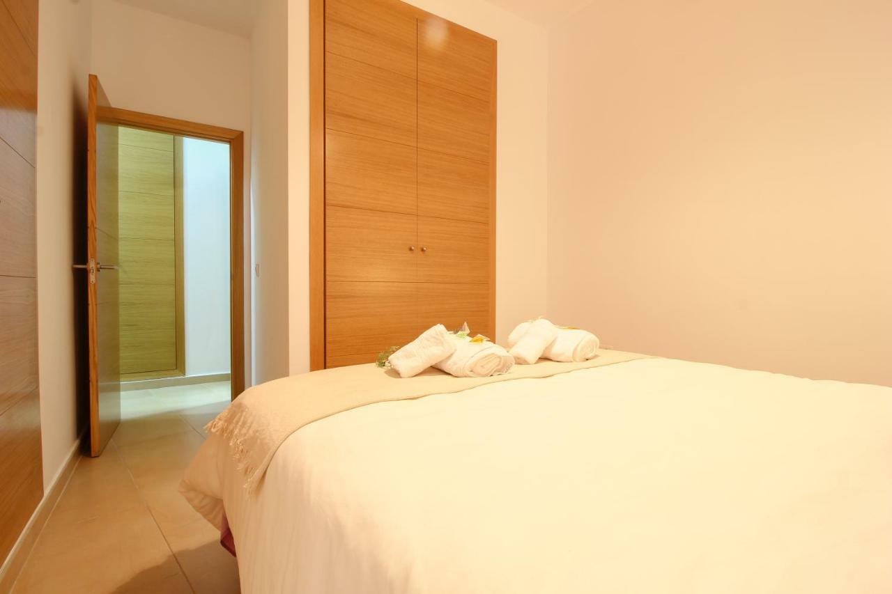 Apartamento San Julian เซบีญา ภายนอก รูปภาพ